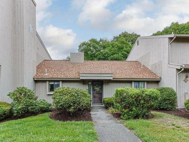 condo with 1 bedroom, West Yarmouth MA ES105869424