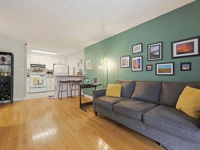 condo with 1 bedroom, Weymouth MA ES105551166