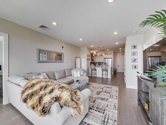 condo with 1 bedroom, Weymouth MA ES105575076