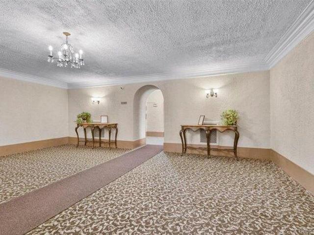 condo with 1 bedroom, White Plains NY ES104904342