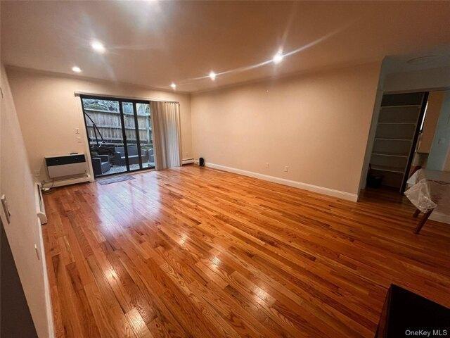 condo with 1 bedroom, White Plains NY ES104908417