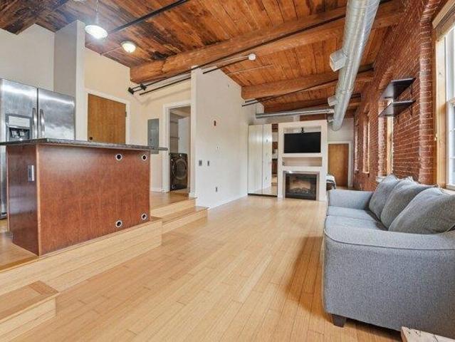 condo with 1 bedroom, Worcester MA ES105577592