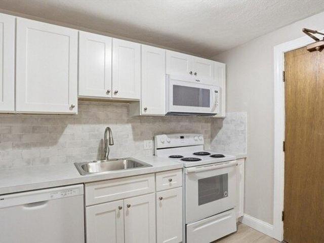 condo with 1 bedroom, Acton MA ES104375150