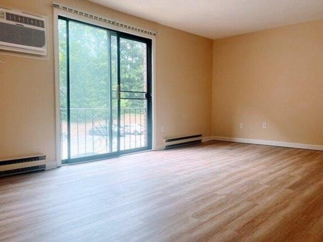 condo with 1 bedroom, Acton MA ES105352356