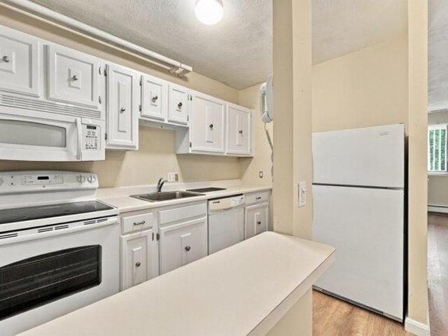 condo with 1 bedroom, Acton MA ES105513888