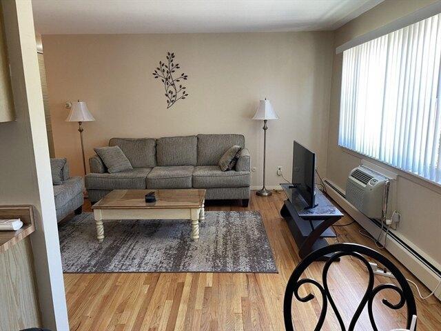 condo with 1 bedroom, Agawam MA ES105550335