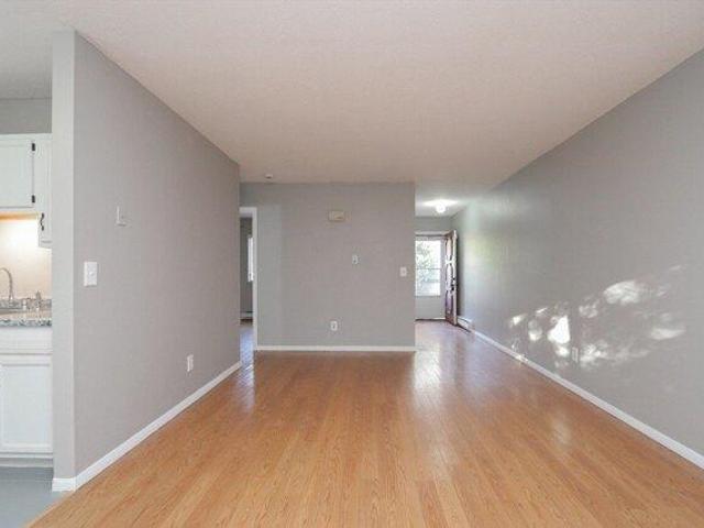 condo with 1 bedroom, Amherst MA ES104540440