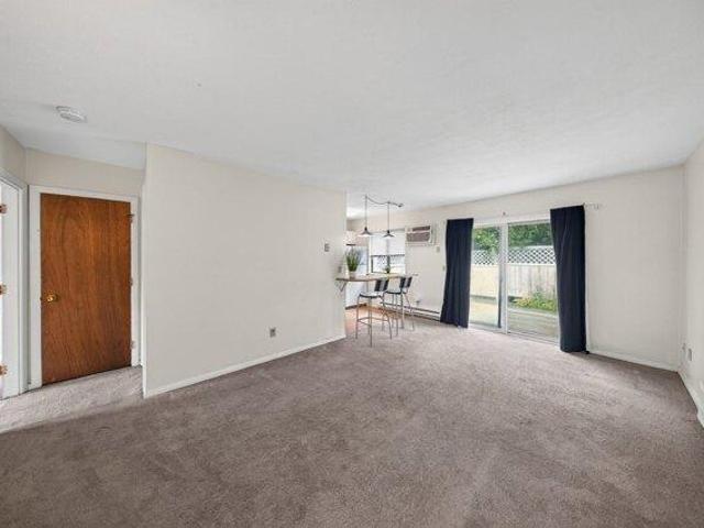 condo with 1 bedroom, Amherst MA ES105341294