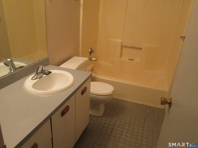 condo with 1 bedroom, Beacon Falls CT ES105493955