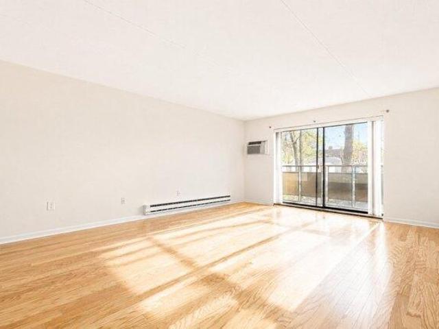 condo with 1 bedroom, Belmont MA ES105513501