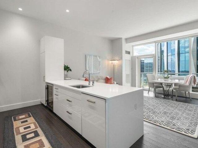 condo with 1 bedroom, Boston MA ES105514558