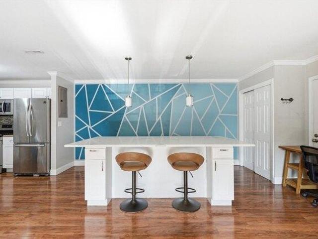 condo with 1 bedroom, Brockton MA ES105422865