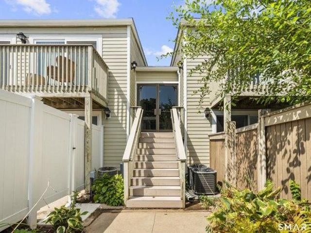 condo with 1 bedroom, Branford CT ES105475812