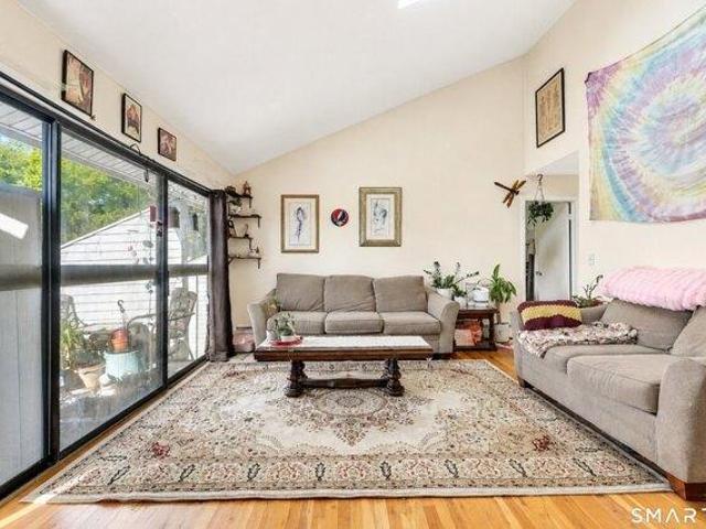 condo with 1 bedroom, Branford CT ES105560112