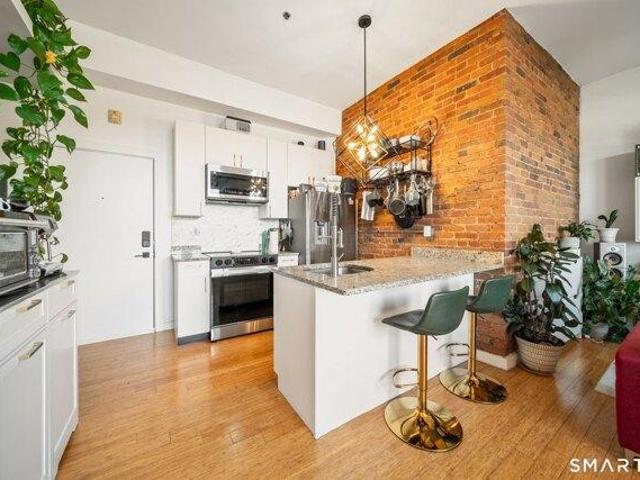 condo with 1 bedroom, Bridgeport CT ES105423328