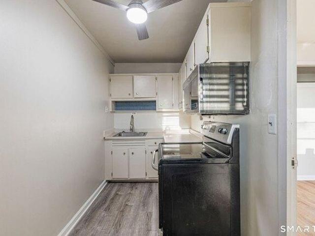 condo with 1 bedroom, Bridgeport CT ES105549751