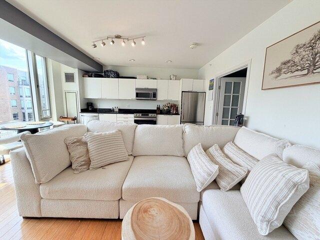 condo with 1 bedroom, Cambridge MA ES105425803