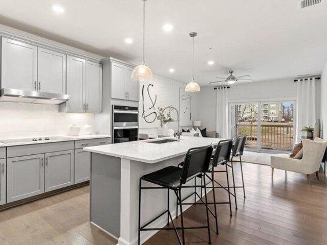 condo with 1 bedroom, Canton MA ES105493007