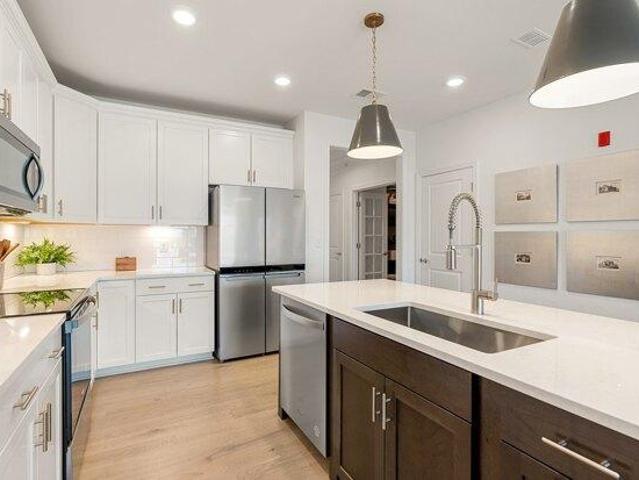 condo with 1 bedroom, Canton MA ES105547956