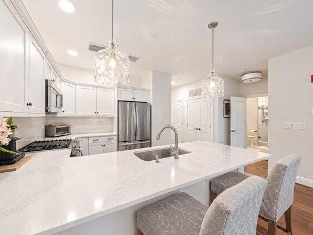 condo with 1 bedroom, Canton MA ES105648709