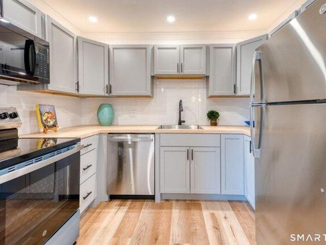 condo with 1 bedroom, Cheshire CT ES105631168