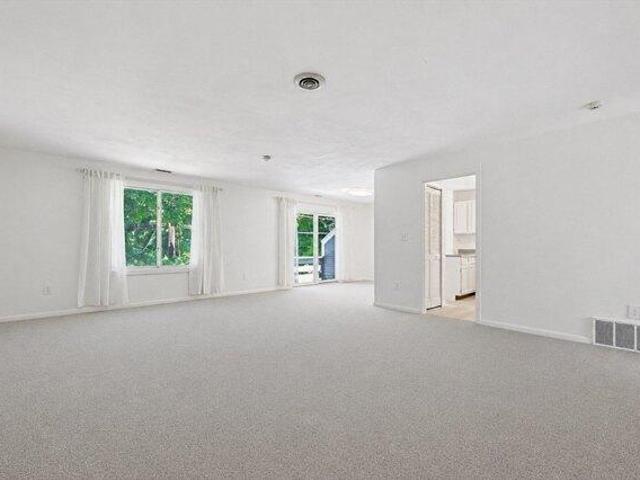 condo with 1 bedroom, Concord MA DS104329544