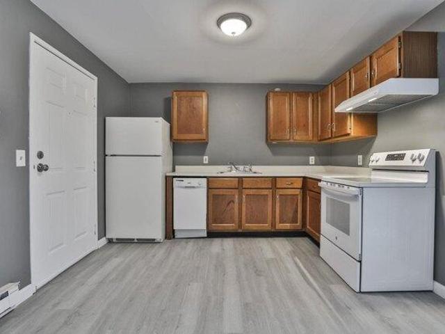 condo with 1 bedroom, Concord NH ES105577490