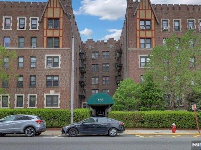 condo with 1 bedroom, Cliffside Park NJ ES105560605