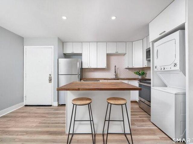 condo with 1 bedroom, Cromwell CT ES105317716