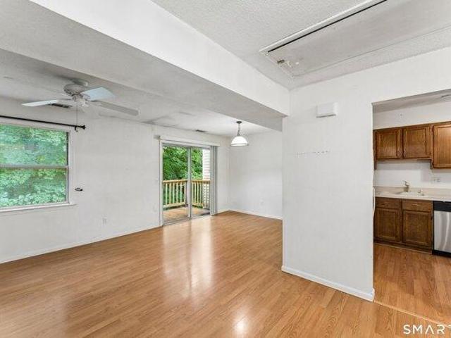 condo with 1 bedroom, Danbury CT ES104832470