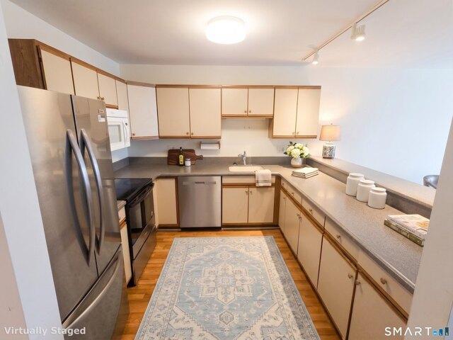 condo with 1 bedroom, Danbury CT ES105498242