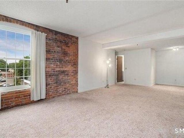 condo with 1 bedroom, Danbury CT ES105515198
