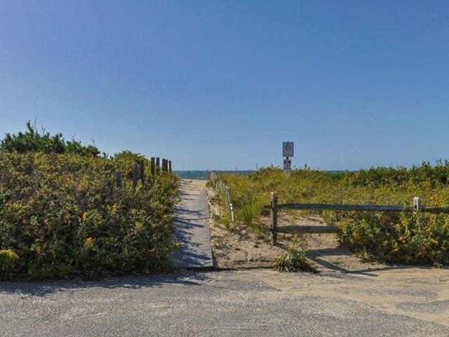 condo with 1 bedroom, Dennis MA ES106000415