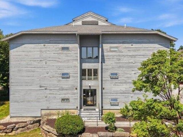 condo with 1 bedroom, Derry NH ES105515403