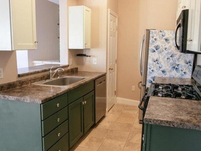 condo with 1 bedroom, Dover NH ES105587073