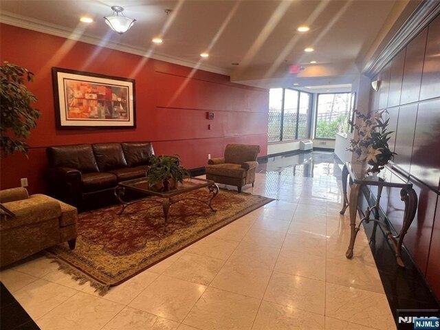 condo with 1 bedroom, Edgewater NJ ES105648306