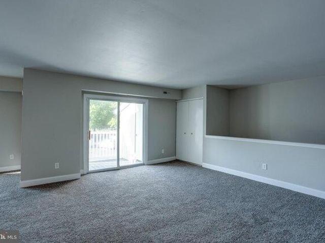 condo with 1 bedroom, Edgewater Park NJ ES105278356