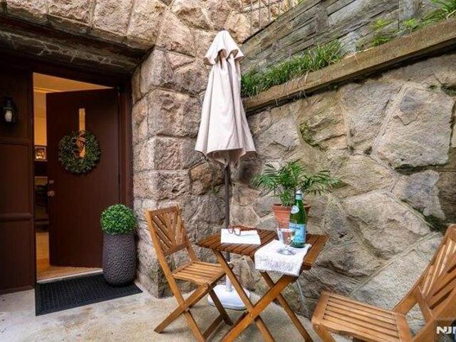 condo with 1 bedroom, Englewood NJ ES105289022