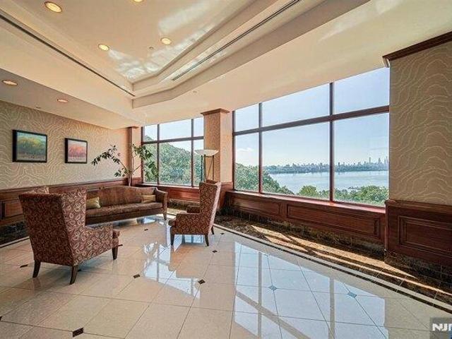 condo with 1 bedroom, Fort Lee NJ ES105579497