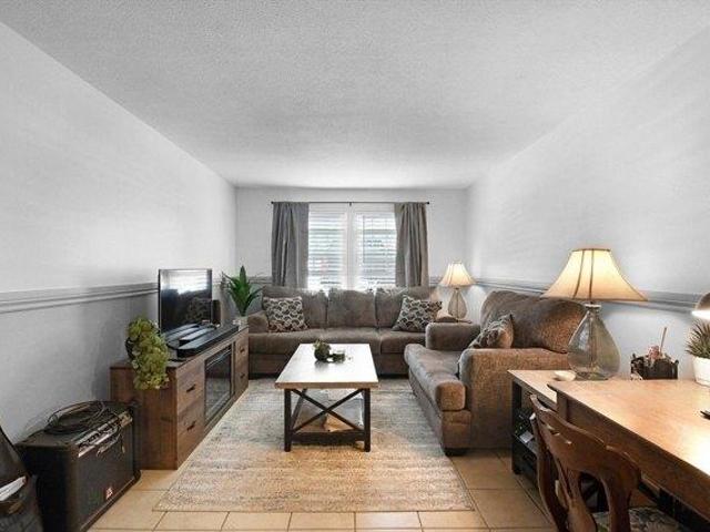 condo with 1 bedroom, Gardner MA ES104408990