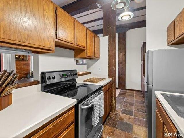 condo with 1 bedroom, Glastonbury CT ES105574940