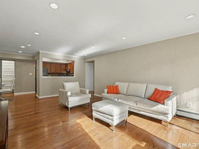 condo with 1 bedroom, Greenwich CT ES105651619
