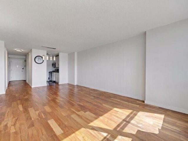 condo with 1 bedroom, Guttenberg NJ ES105586877