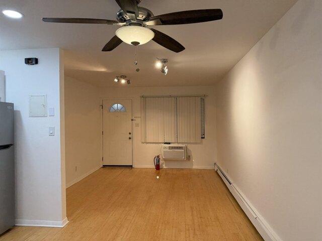 condo with 1 bedroom, Guttenberg NJ ES105611806