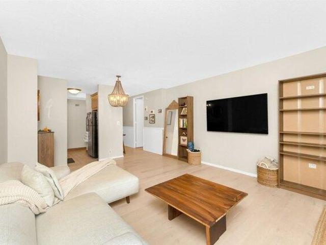 condo with 1 bedroom, Guttenberg NJ ES105634179