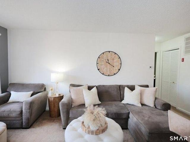 condo with 1 bedroom, Hamden CT ES105496787