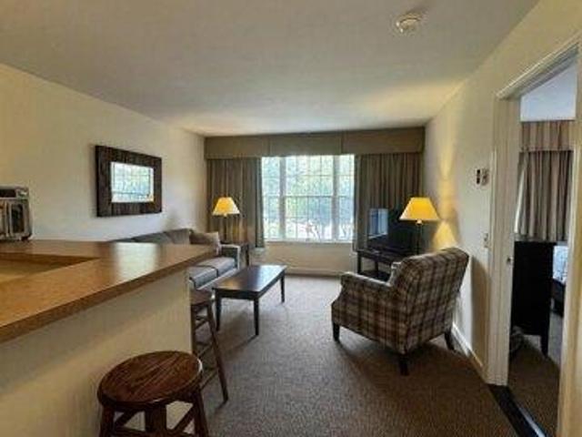 condo with 1 bedroom, Hancock MA ES105441245