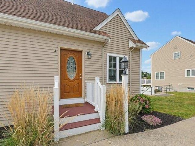 condo with 1 bedroom, Hanson MA ES105562291