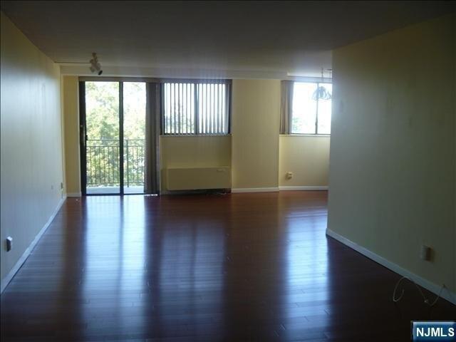 condo with 1 bedroom, Hackensack NJ ES105287019