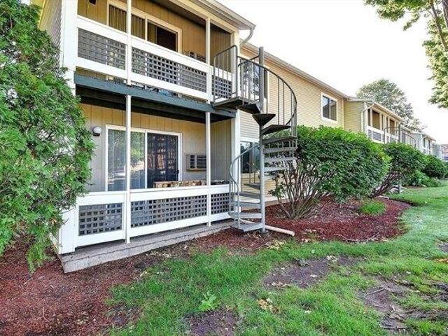 condo with 1 bedroom, Holyoke MA ES105241389